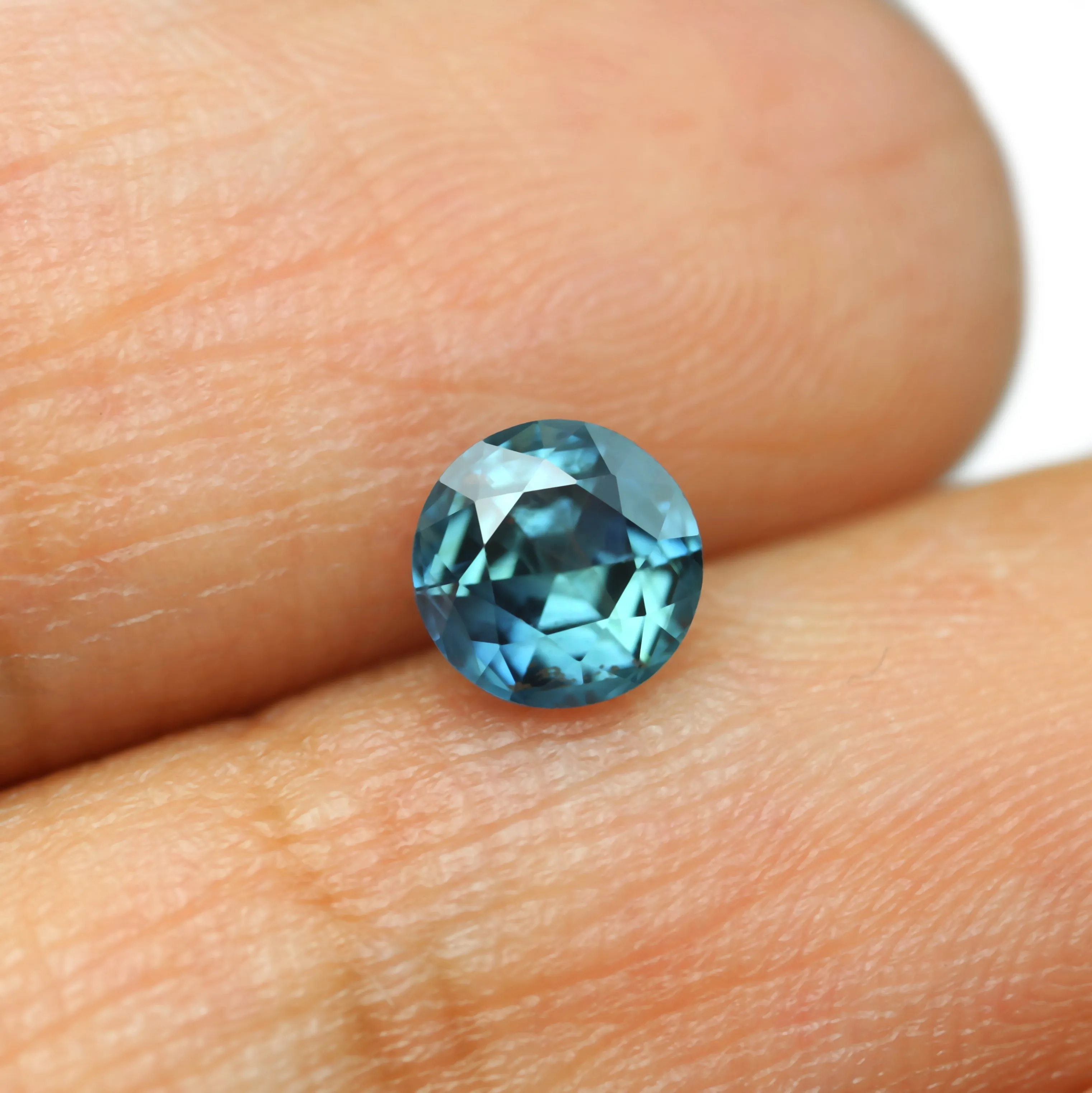 0.64ct Certified Natural Blue Sapphire