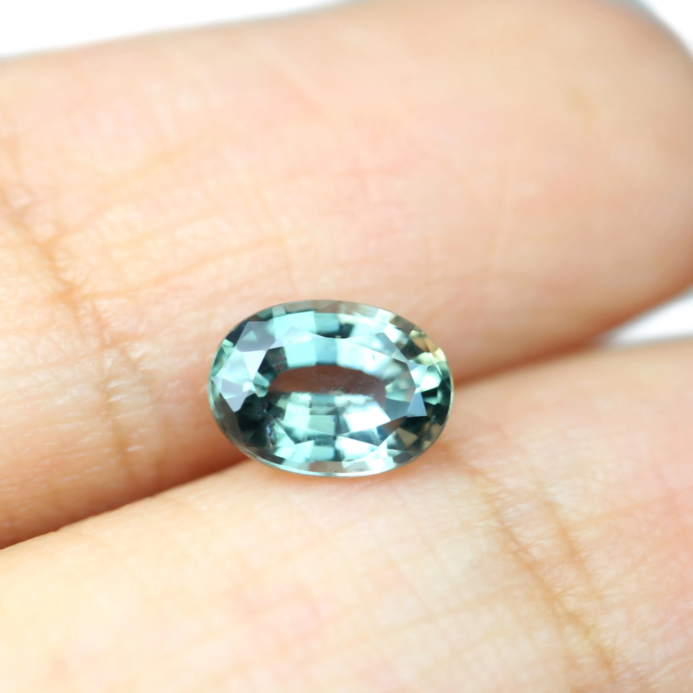 0.90ct Certified Natural Green Sapphire