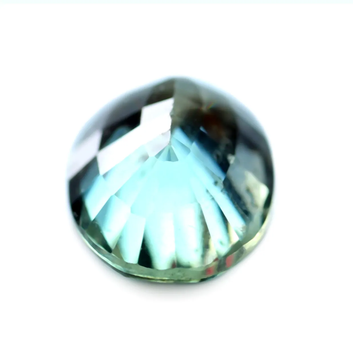0.90ct Certified Natural Green Sapphire