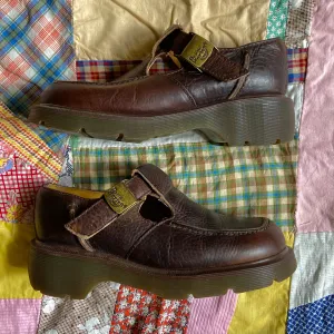 1990s Dr. Marten T-Strap Brown Platform Loafers - US 8