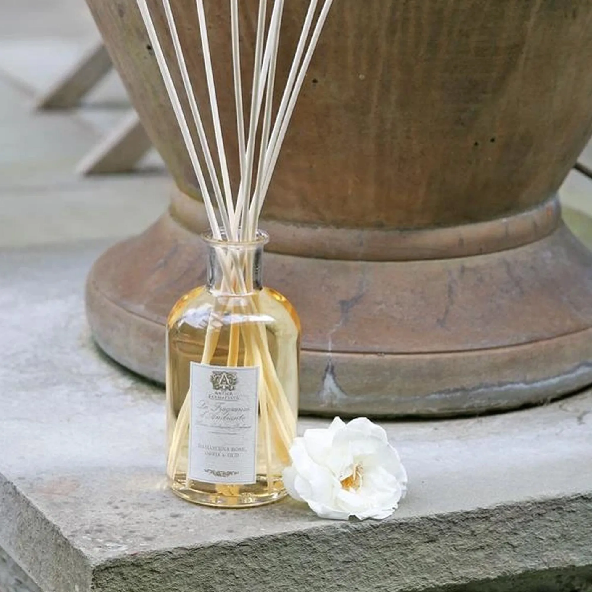 Antica Farmacista Damascena Rose, Orris & Oud Reed Diffuser