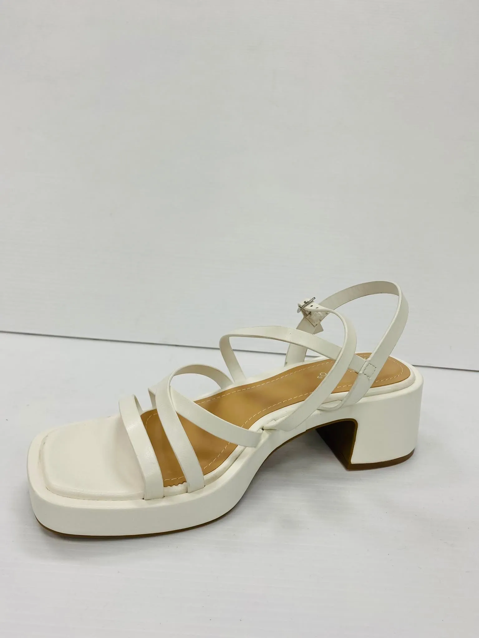 BAMBOO HAL0-8 Platform Sandals