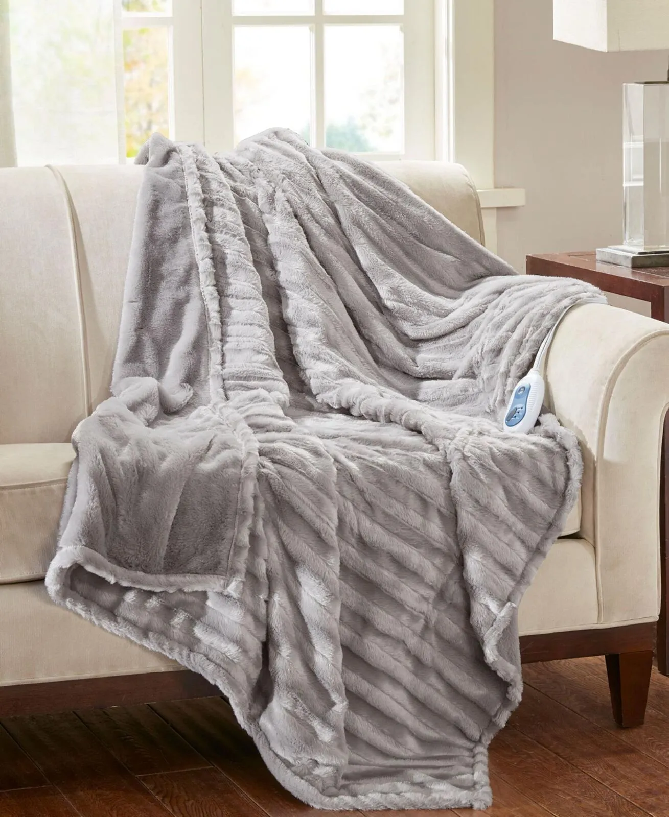 Beautyrest Duke Ribbed Electric Faux-Fur Throw Blanket Gray 50"x70"