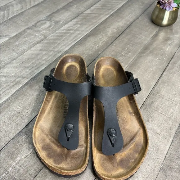 Birkenstock Women’s Sandals Gizeh BS Size 10.5 - Black