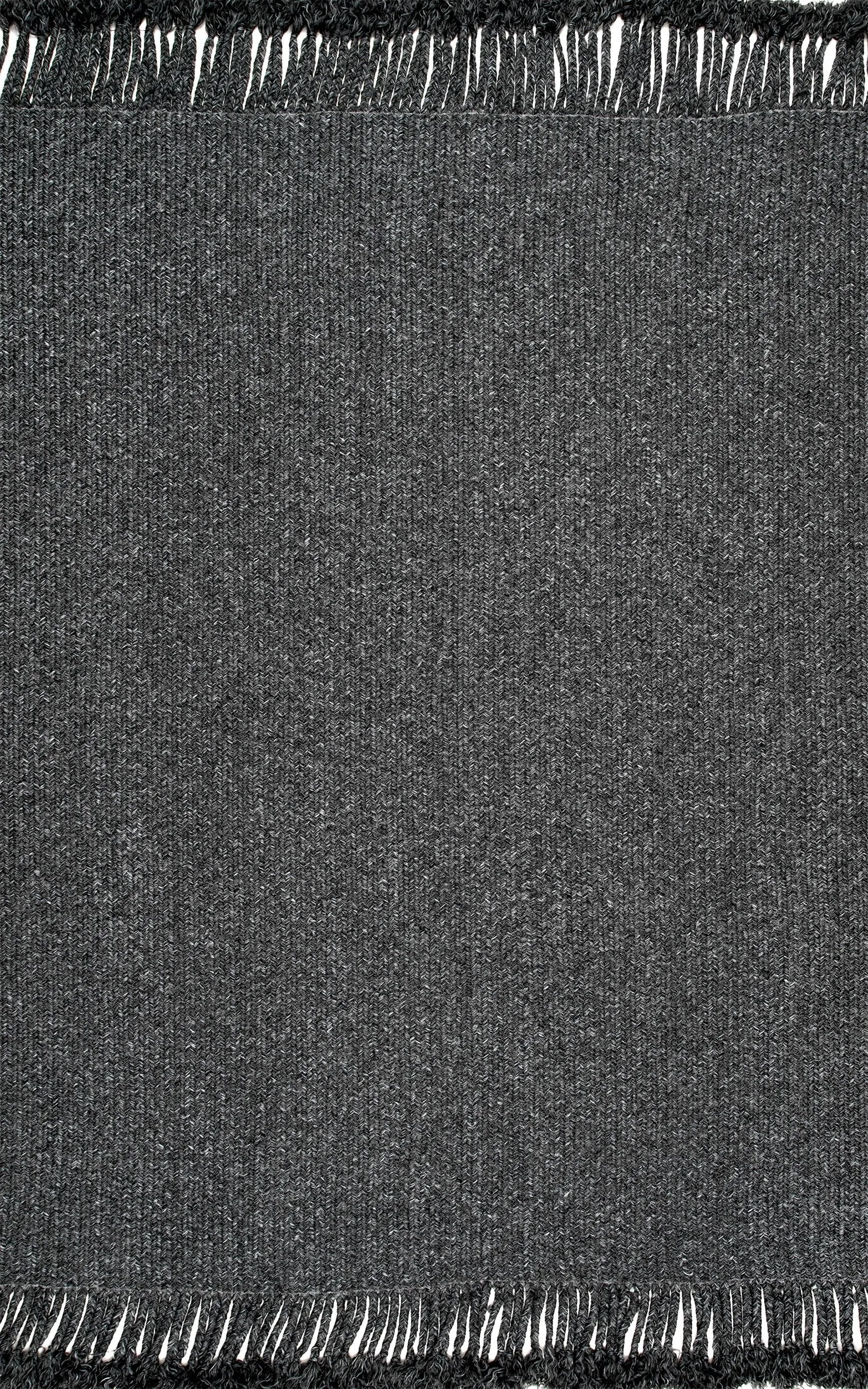 BRAIDED COURT TASSEL PEPPER RUG