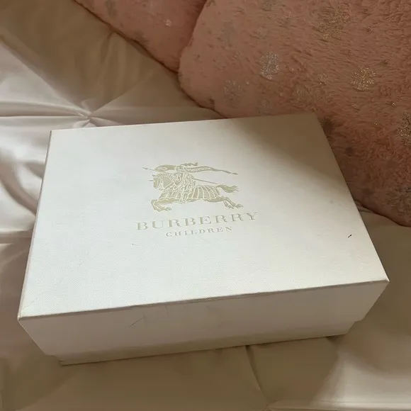 Burberry Jelly Thong Sandals