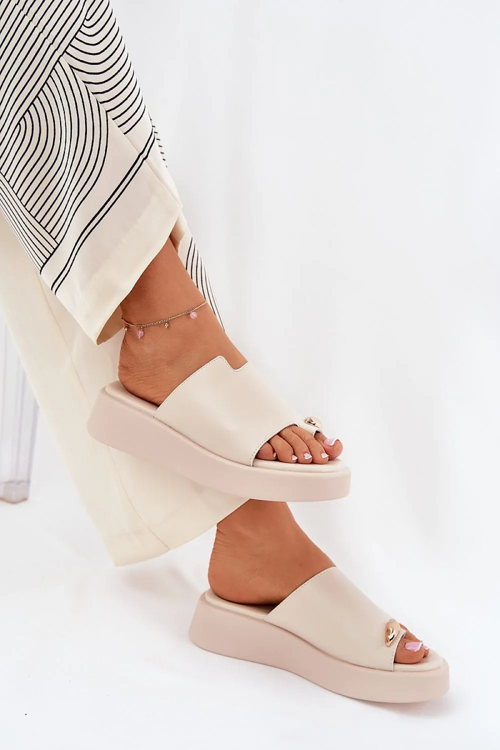 Flip-flops Step in style