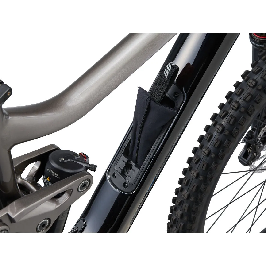 Giant Reign 2 Mountain Bike