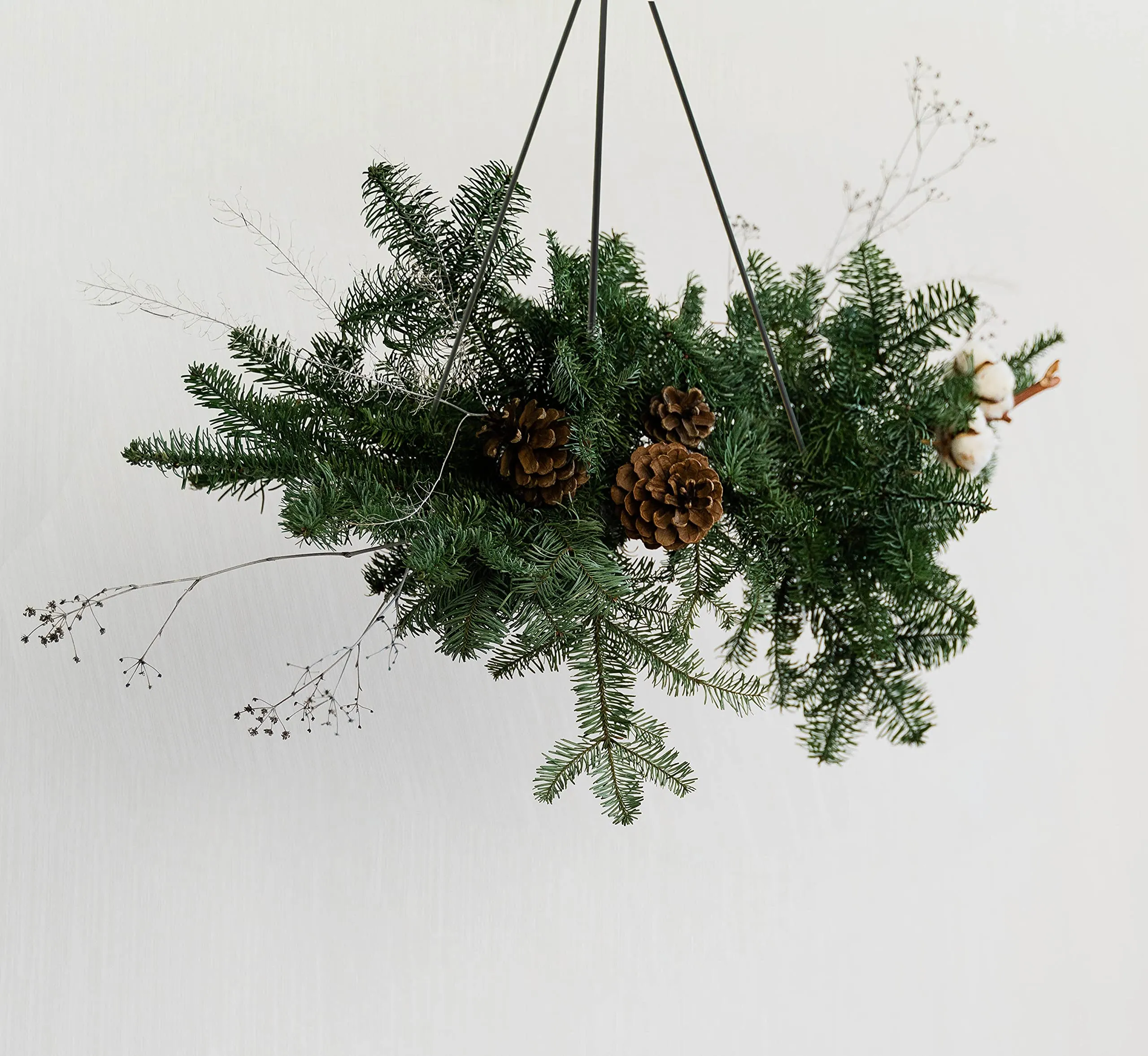Hanging Metal Wreath Chandelier/Hanger