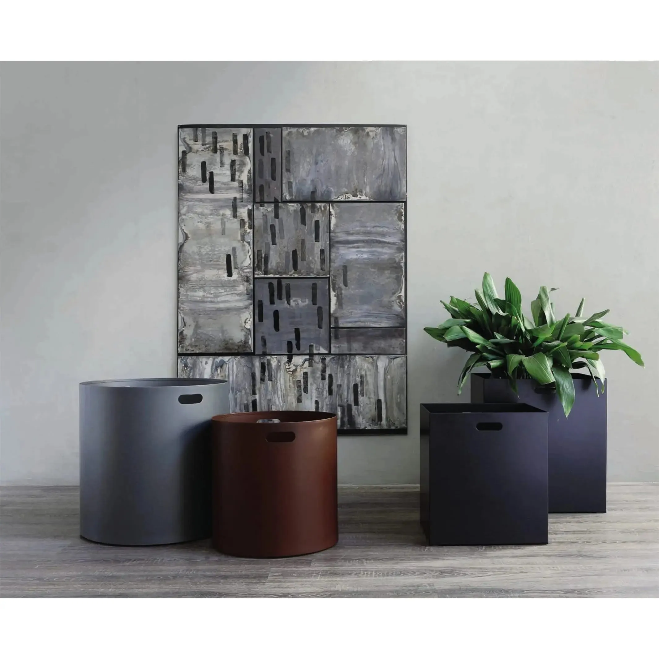 Irony Pot - Outdoor
