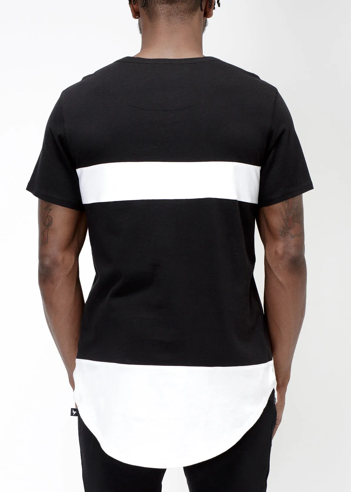 Konus Men's Elongated Cut Block Tee in Black