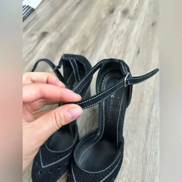 Marc Jacob’s Suede Sandals Size 9