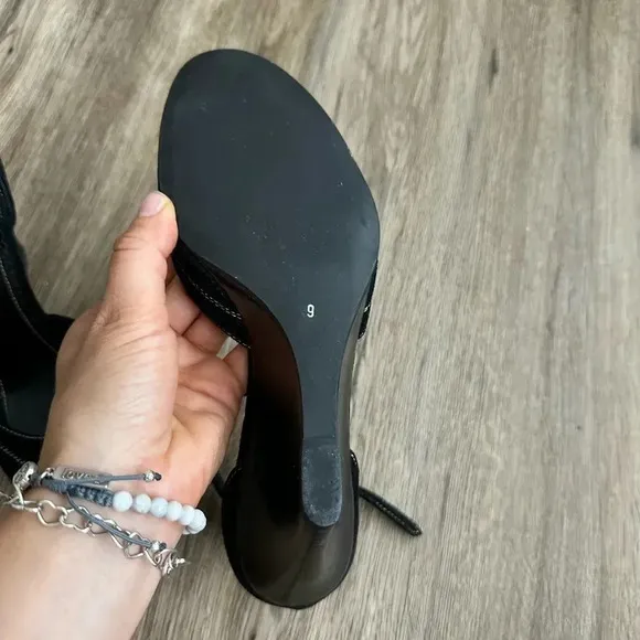 Marc Jacob’s Suede Sandals Size 9