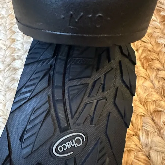 Men’s black Chaco sandals