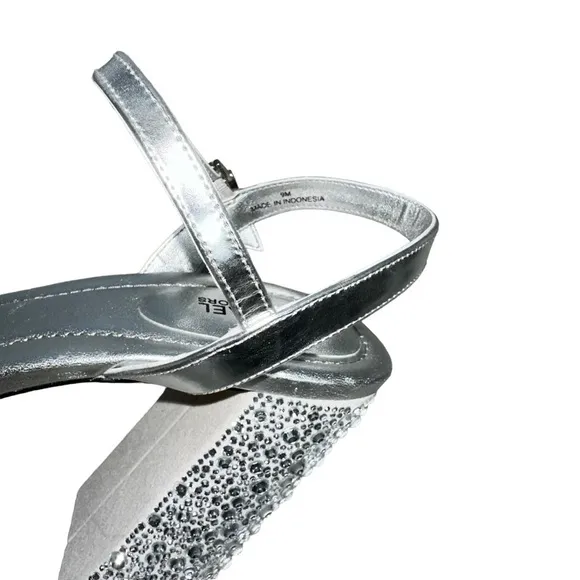 MK Michael Kors Laci Embellished Metallic Silver Leather Platform Sandal 9