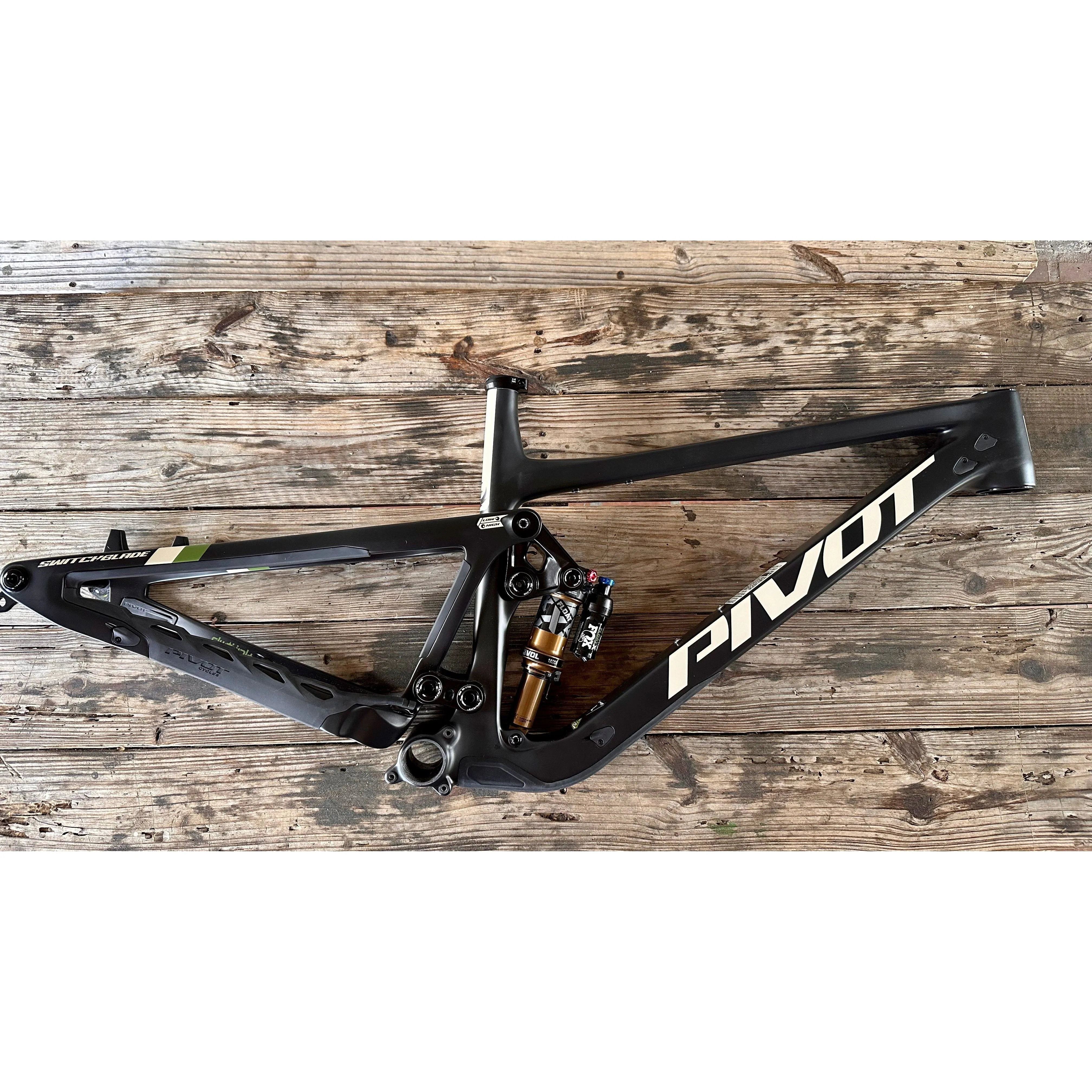 Pivot Switchblade 29 Frame