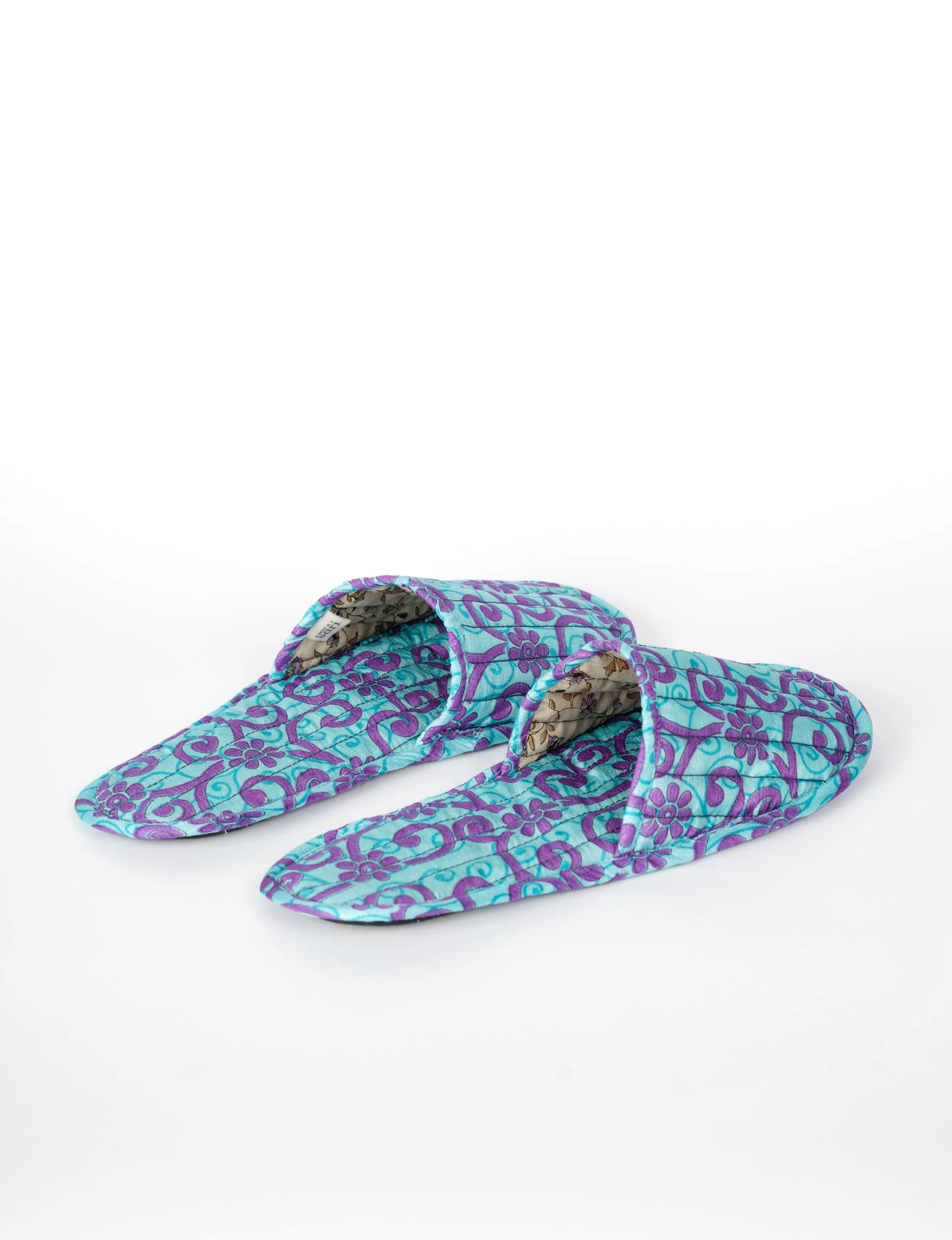 QUILTED SLIPPERS
