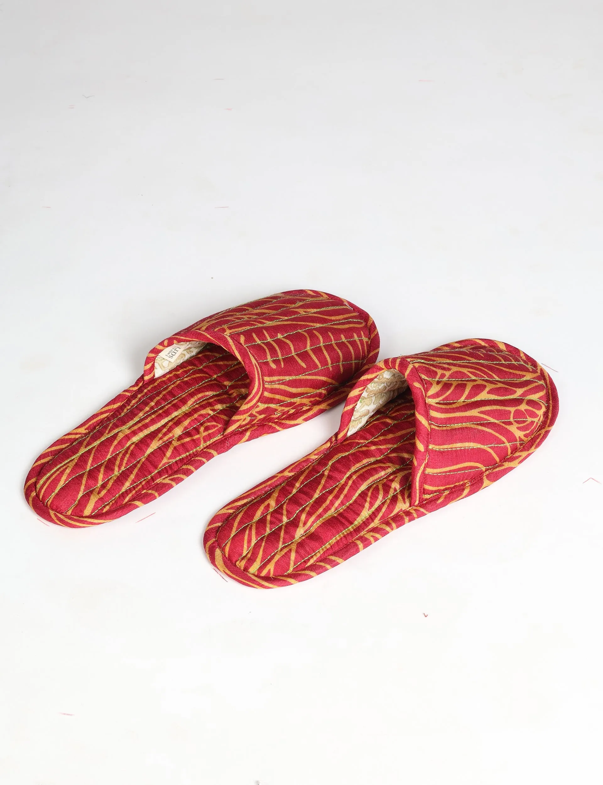 QUILTED SLIPPERS