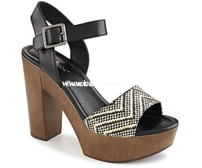 SALE!! SHOES {LimeLight} Beige/Black Chevron Print