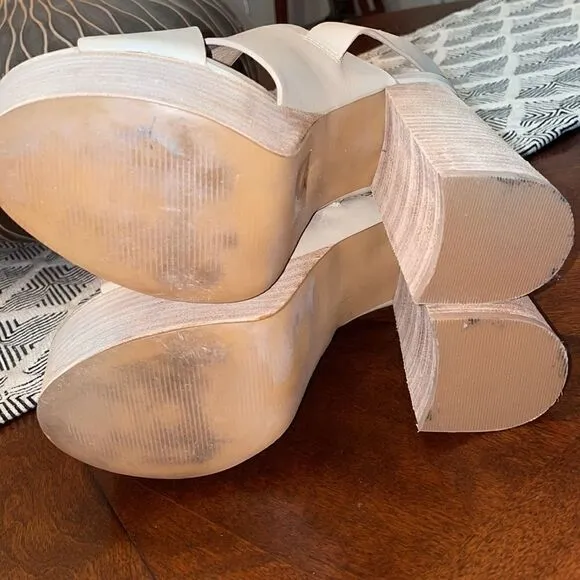Shellys London Leather Platform Heel Size 9