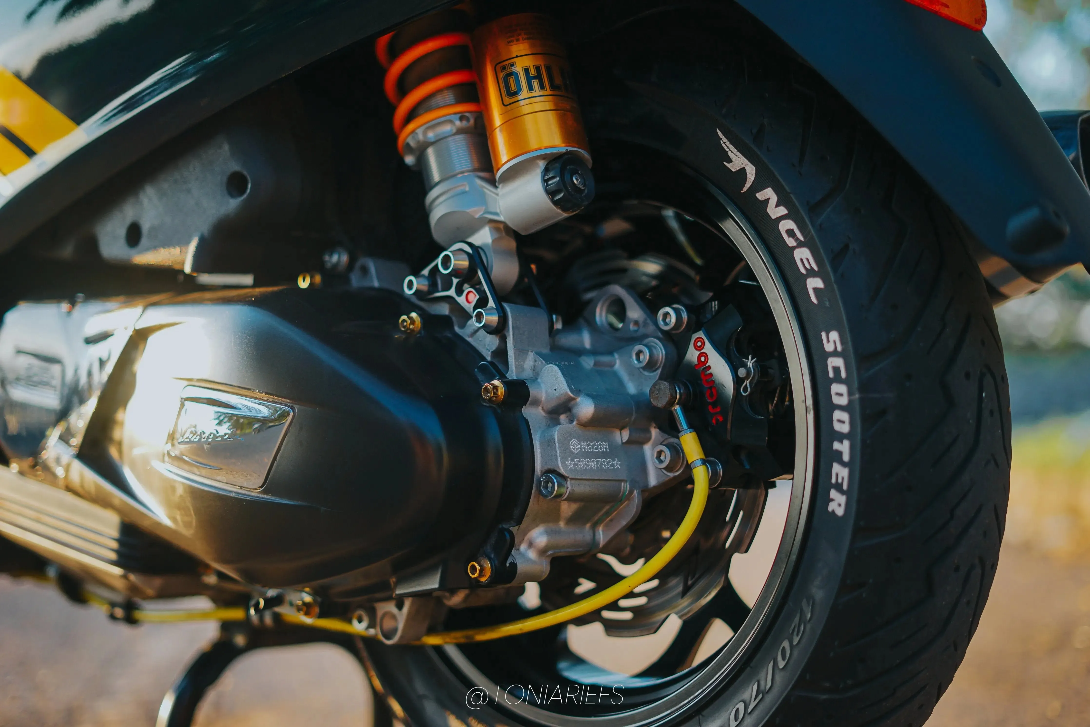 Shock Absorber ÖHLINS STX 36 PI802 Rear | Vespa Primavera/Sprint 125-150cc