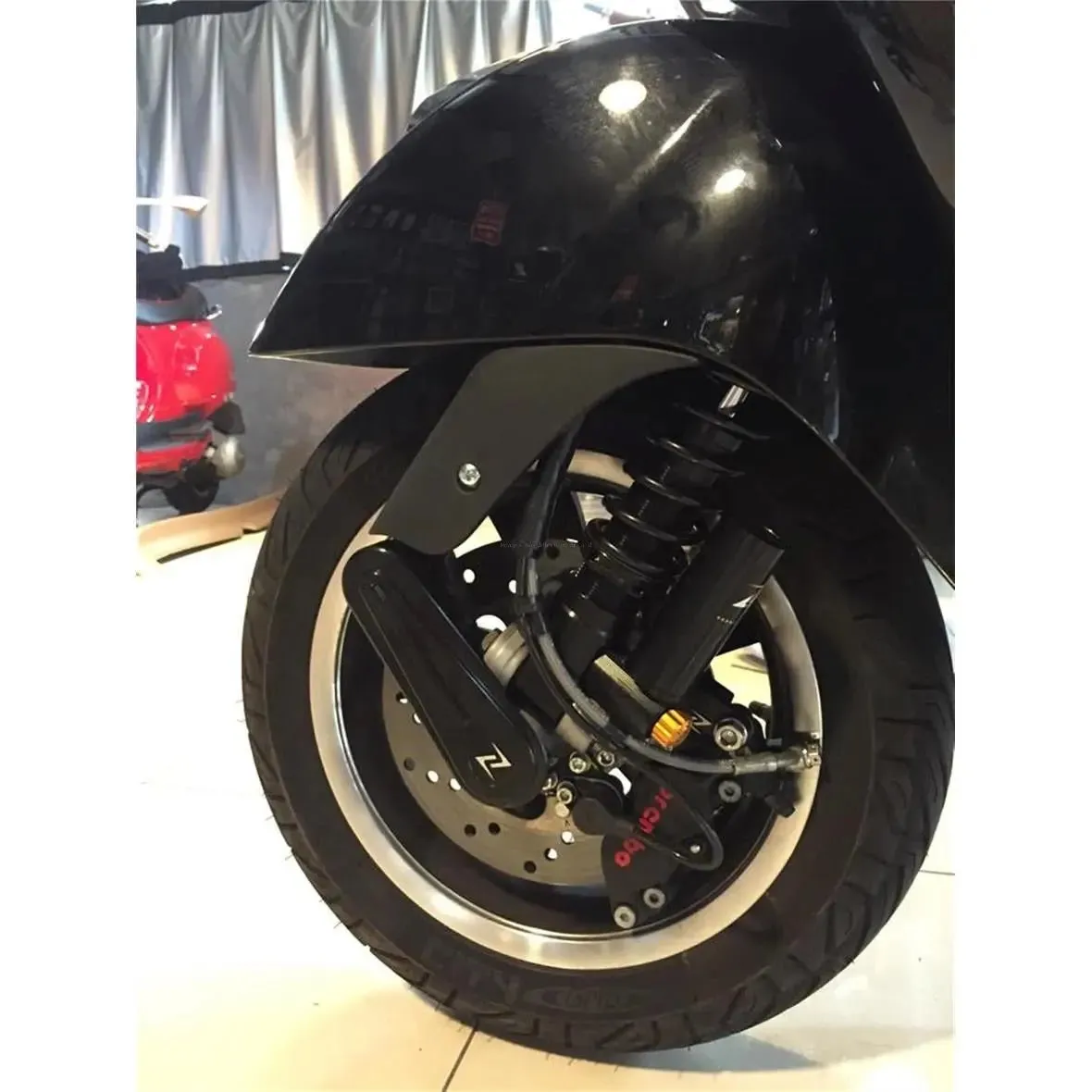 Shock Absorber ZELIONI Black Front | Vespa GTS/GTS Super 125-300cc ('14-'16)