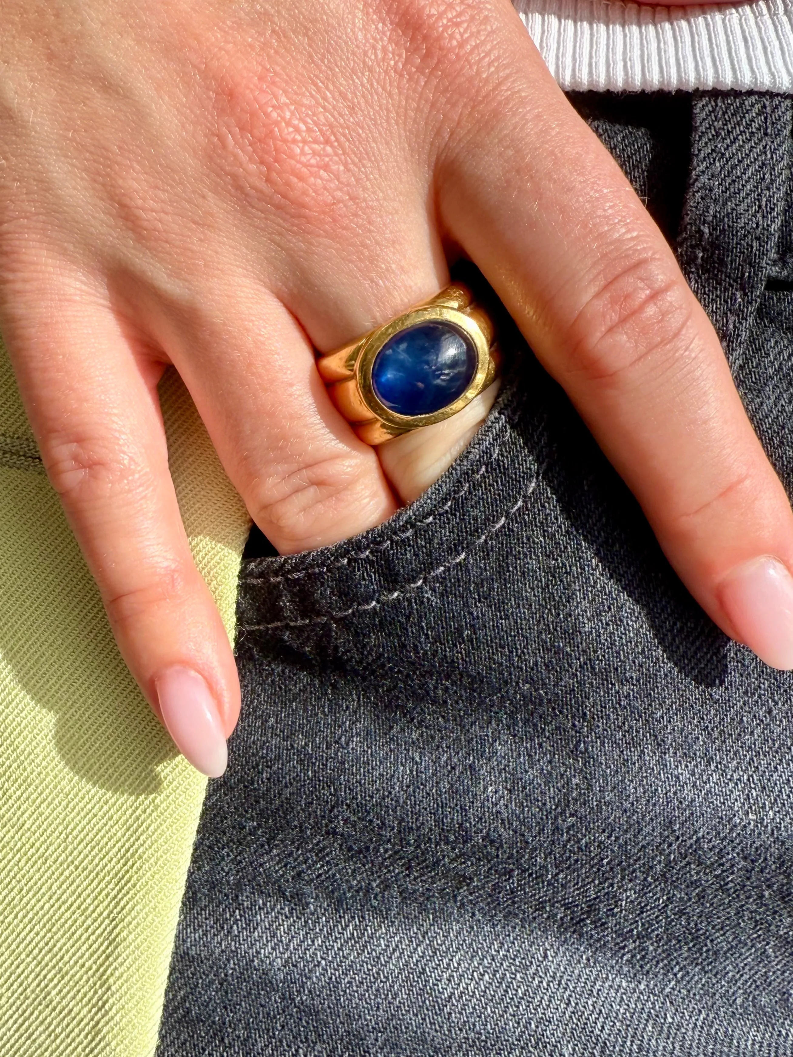Star Blue Sapphire Ring, 18k