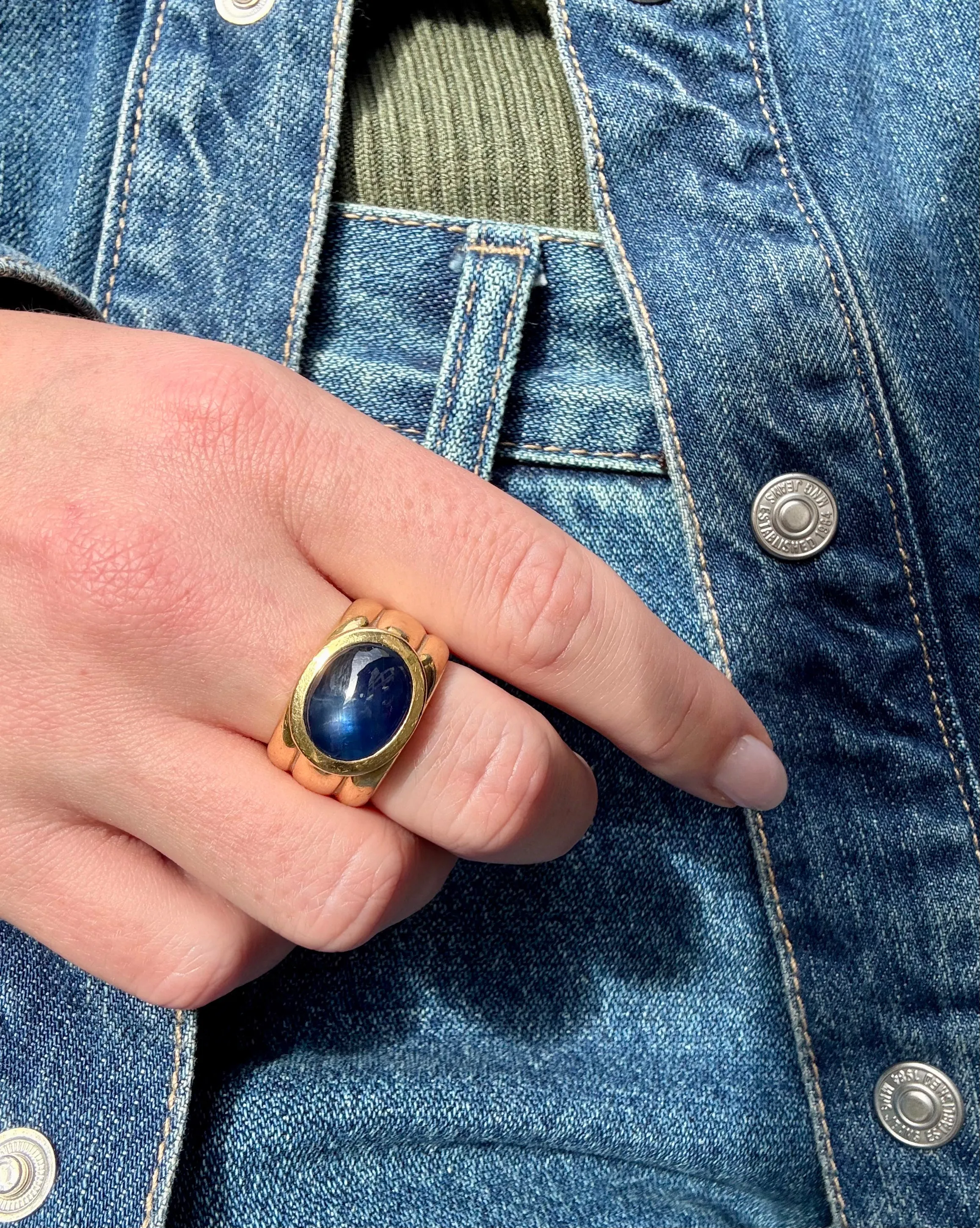 Star Blue Sapphire Ring, 18k