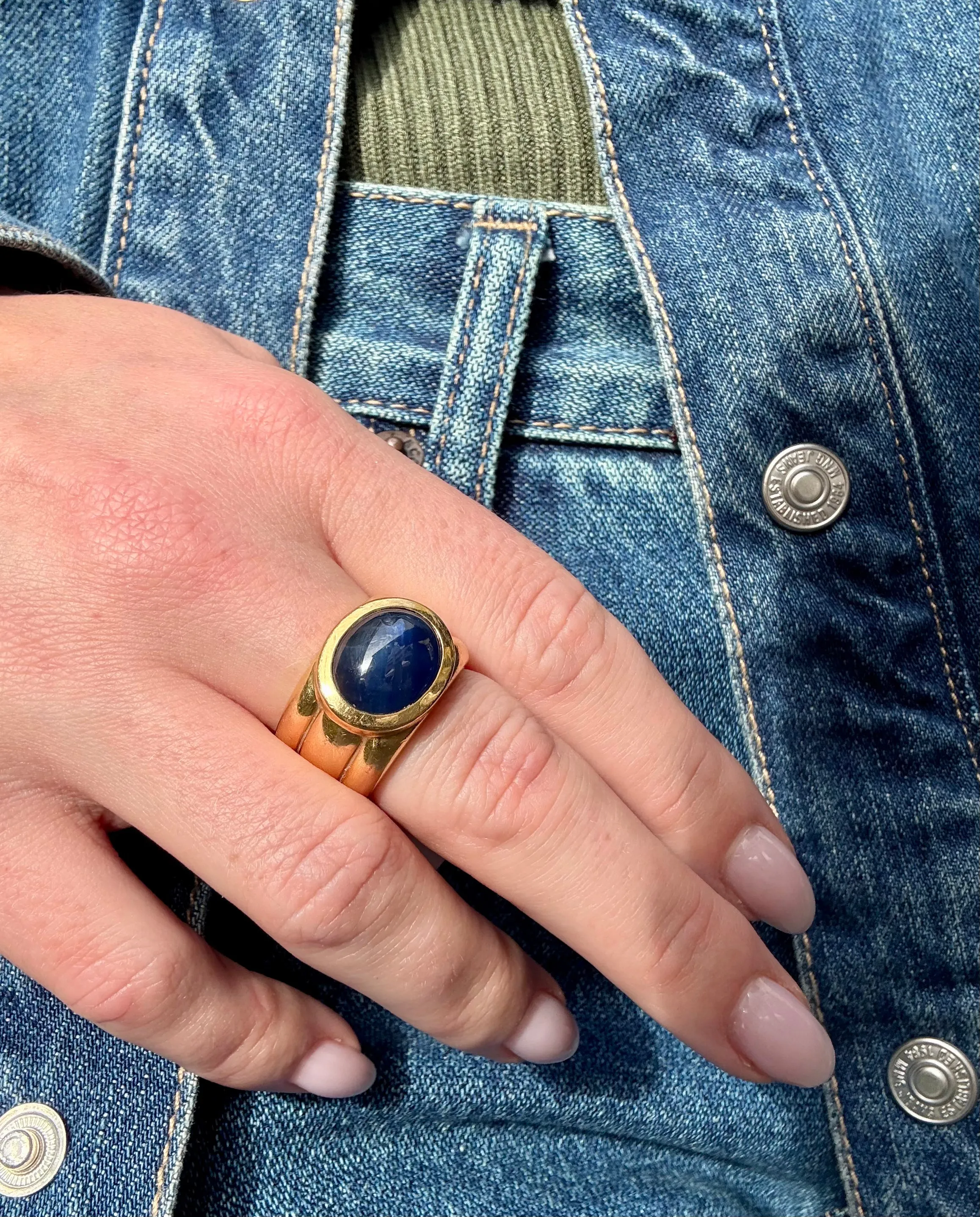 Star Blue Sapphire Ring, 18k