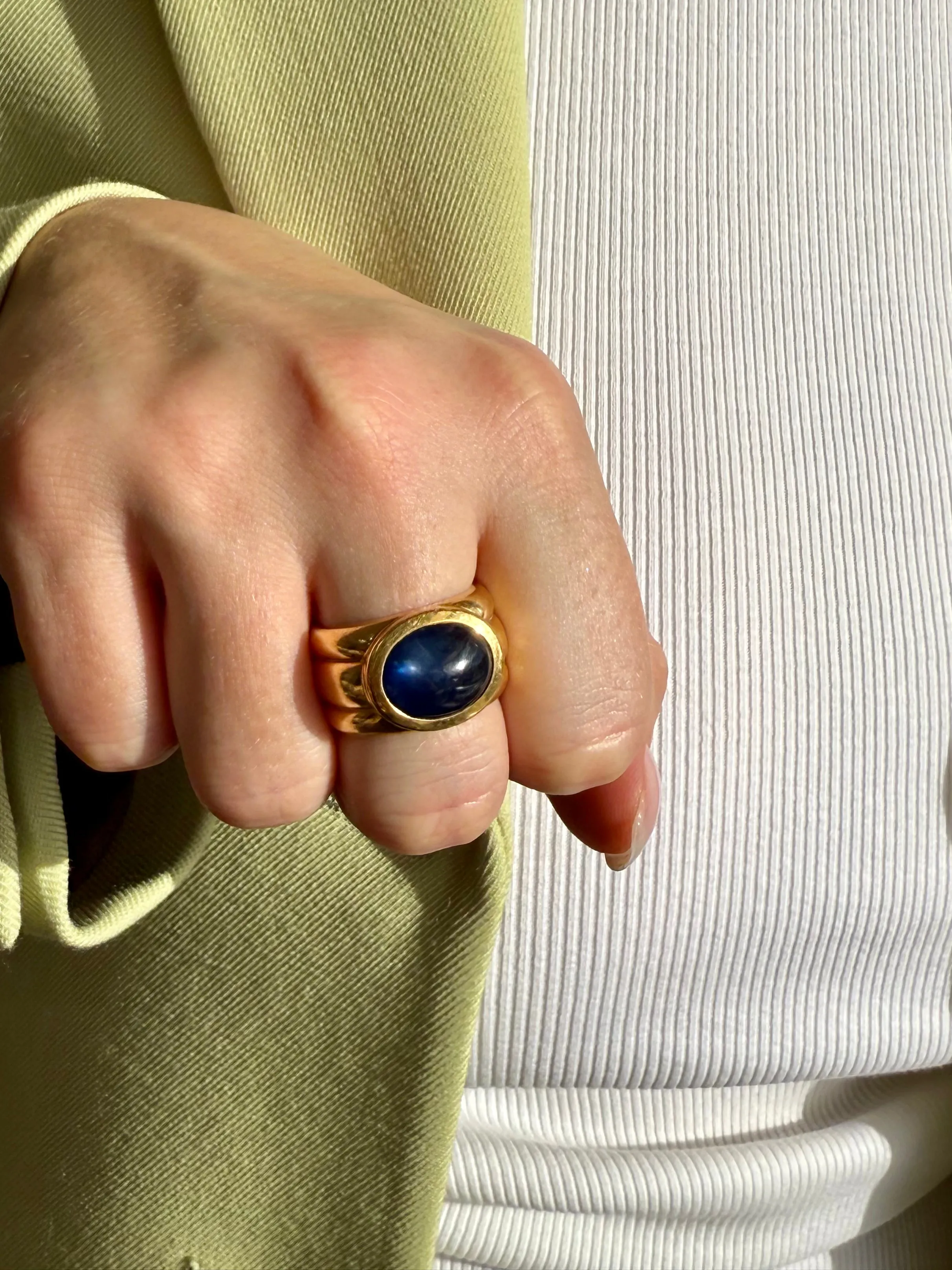 Star Blue Sapphire Ring, 18k
