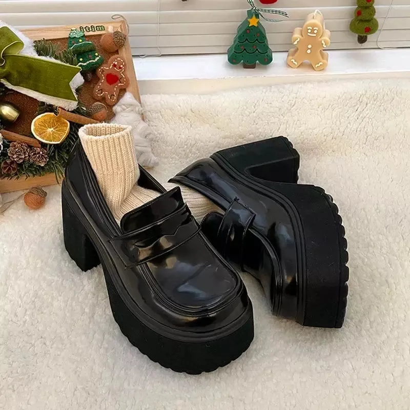 Wedge heel moccasin for women