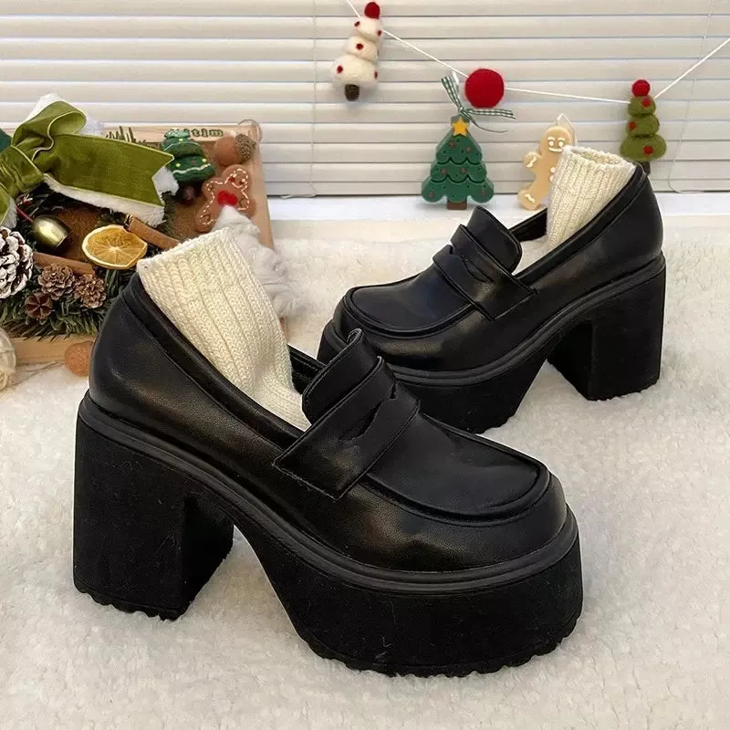 Wedge heel moccasin for women