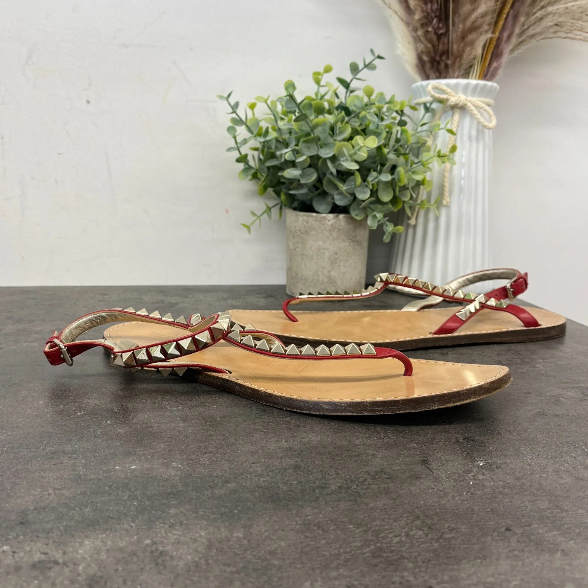 Women's Rockstud Sandals Red Size EU 38.5 / UK 5.5