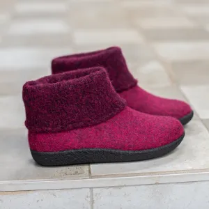 Women's WOOBOOTS with Knitted Leg Warmers - Dark pink