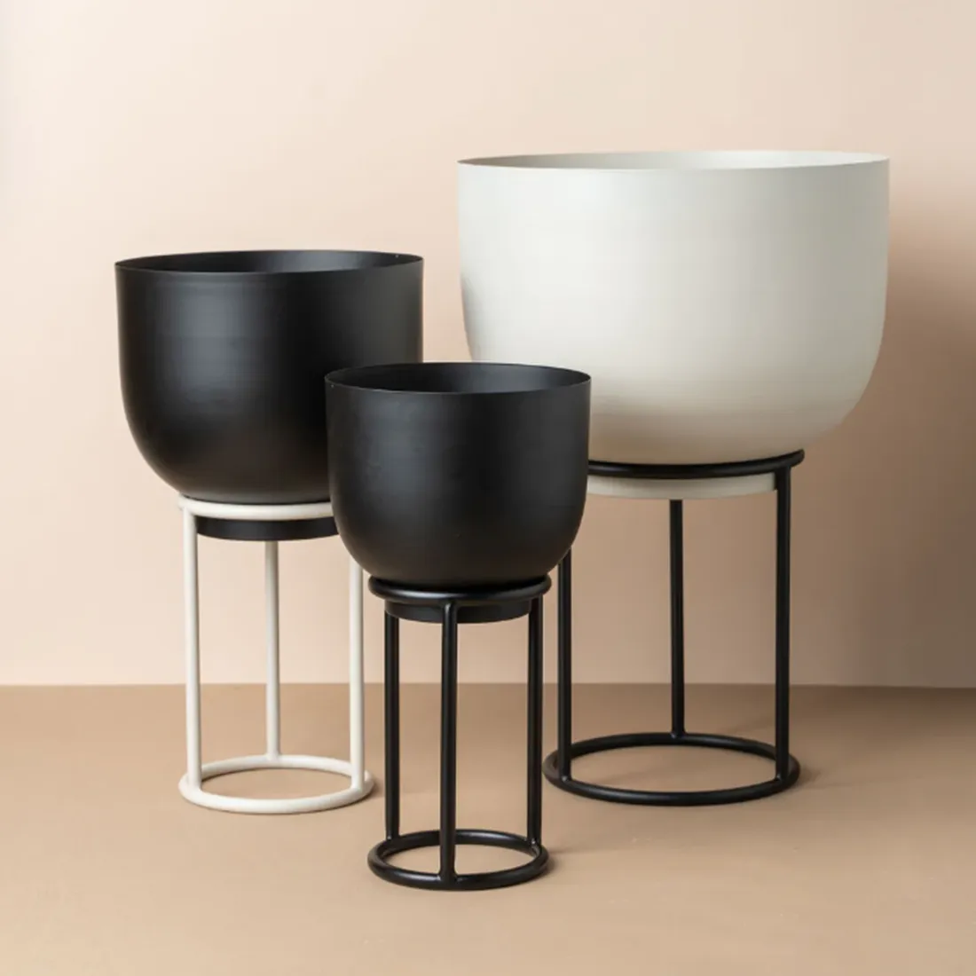 Yaamur Planter White Medium
