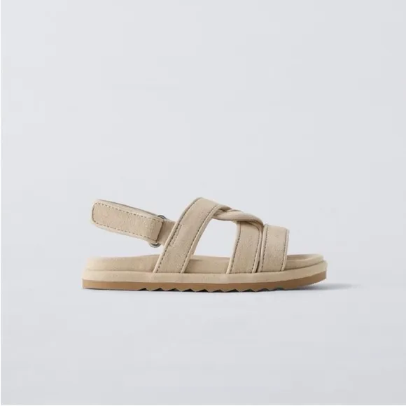 Zara Kids, off white, edge detail leather sandals, size 9 (6.1 inches)
